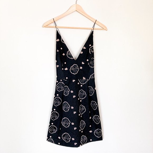 Topshop black mini dress with floral pattern - Size 10 - Picture 4 of 16